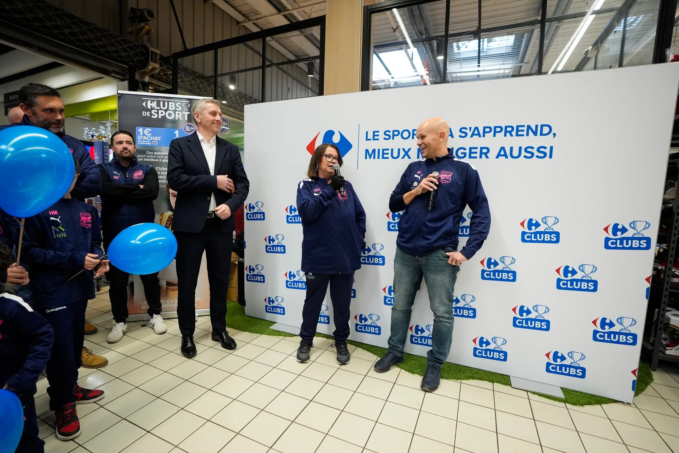 Discours sur le mur « Le sport ça s'apprend, mieux manger aussi », Carrefour Crêches-sur-Saône