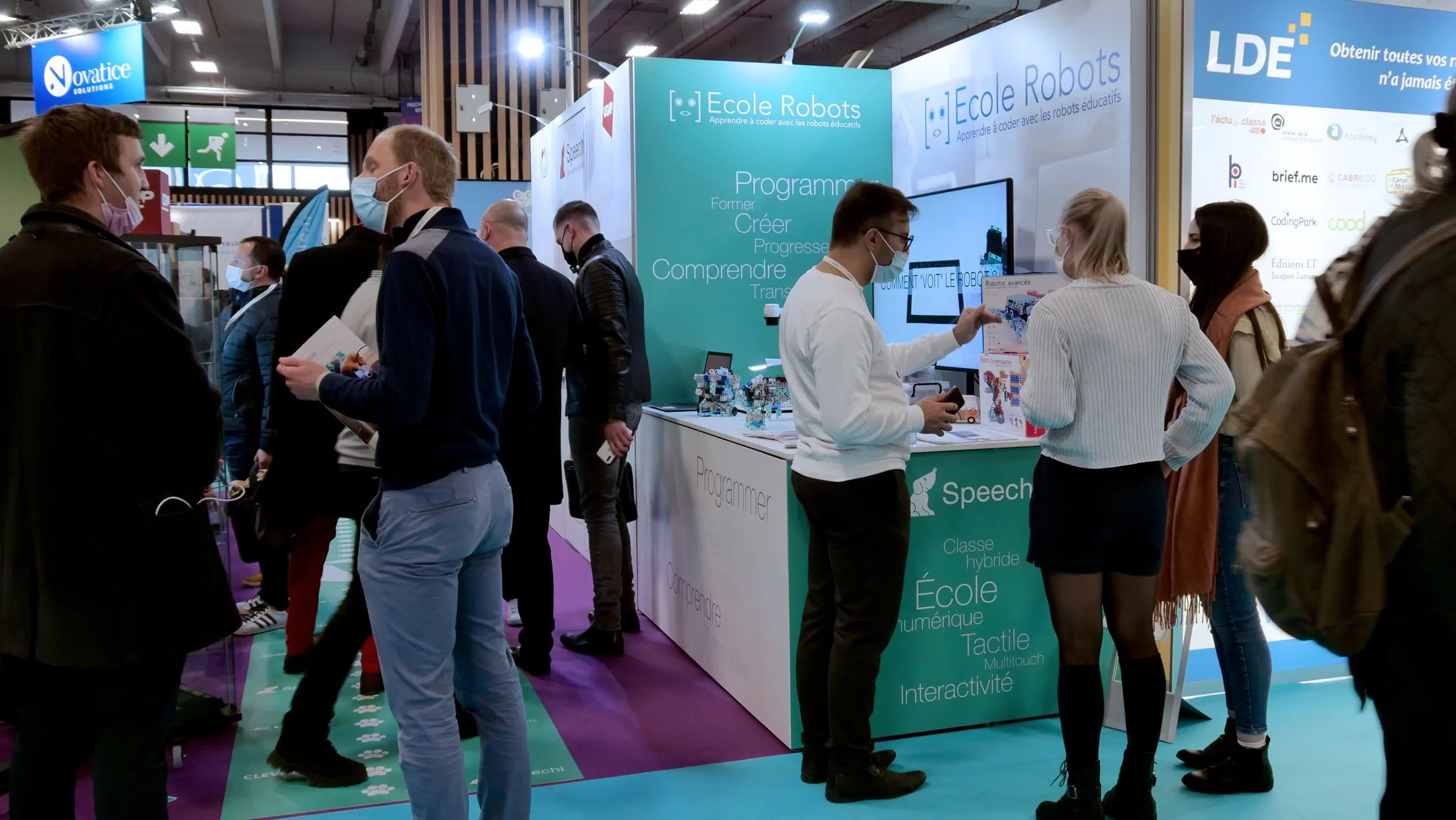 Stand Speechi — salon Educatice 2021 — Paris — espace École Robots